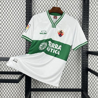 Fanvint™ | Retro que revive historia